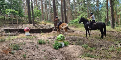 Parcours - Hunde am Parcours erlaubt - Jeserig - Natur- und Bogenparcours falconrider