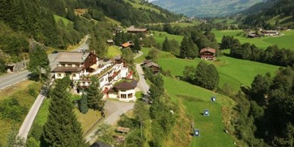 Parcours - Betrieb: Pensionen - Oberndorf in Tirol - Gasthaus Alte Wacht