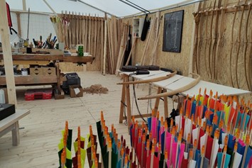 3D - Parcour: Unser Zelt
Leihmaterial und Bogenbauwerkstatt - Nordpfeil