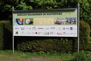 Einkaufen: Eingang zum Haxterpark - Bogensport im Haxterpark GmbH