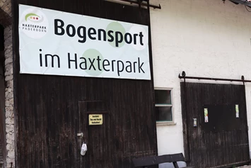 Einkaufen: Eingang zum Bogensport - Bogensport im Haxterpark GmbH