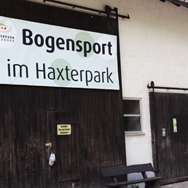 Einkaufen: Eingang zum Bogensport - Bogensport im Haxterpark GmbH