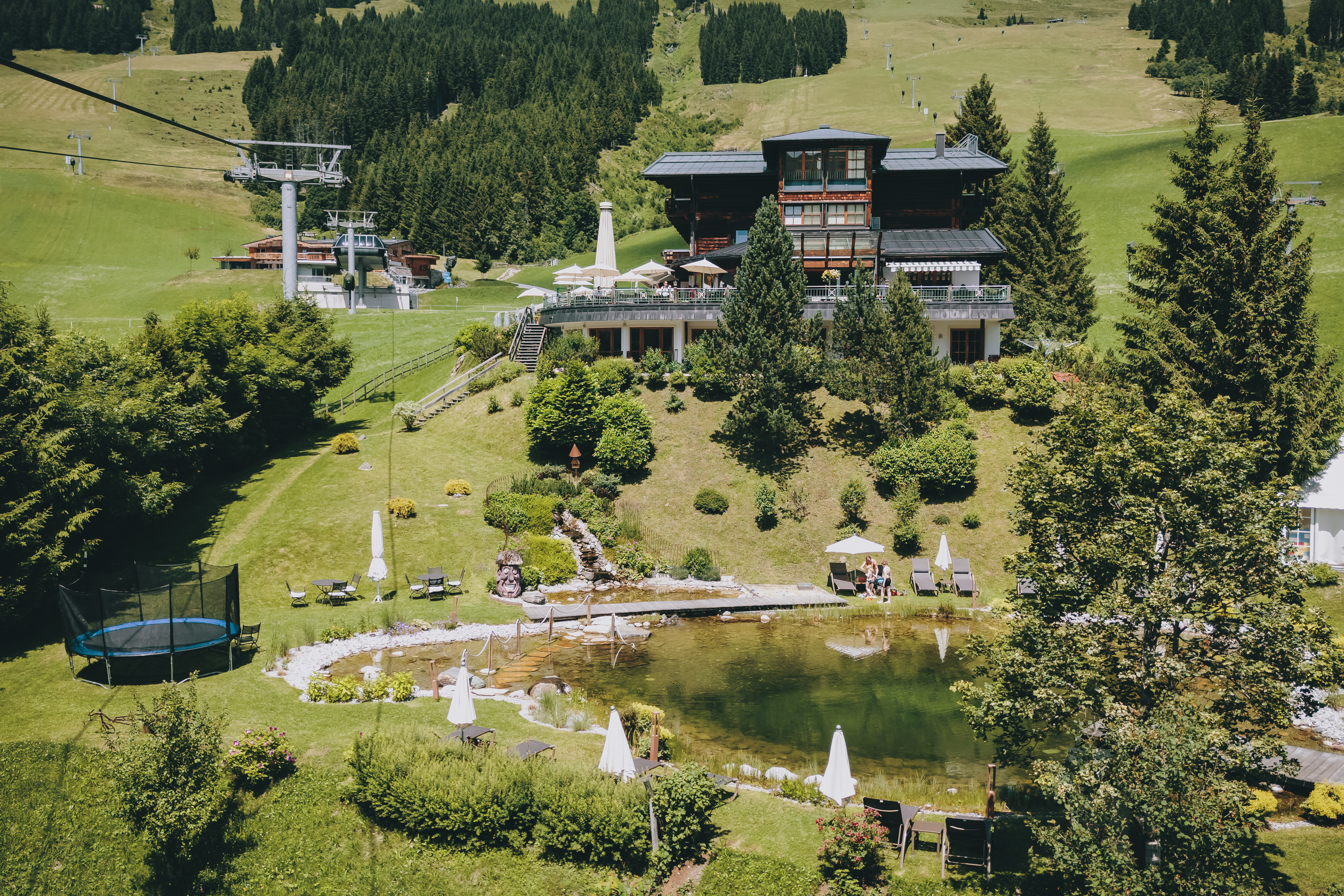 3D Parcour Bogensport - Mühlbach am Hochkönig - Außenansicht Alpenoase Sonnhof - 3D Parcours Sonnhof