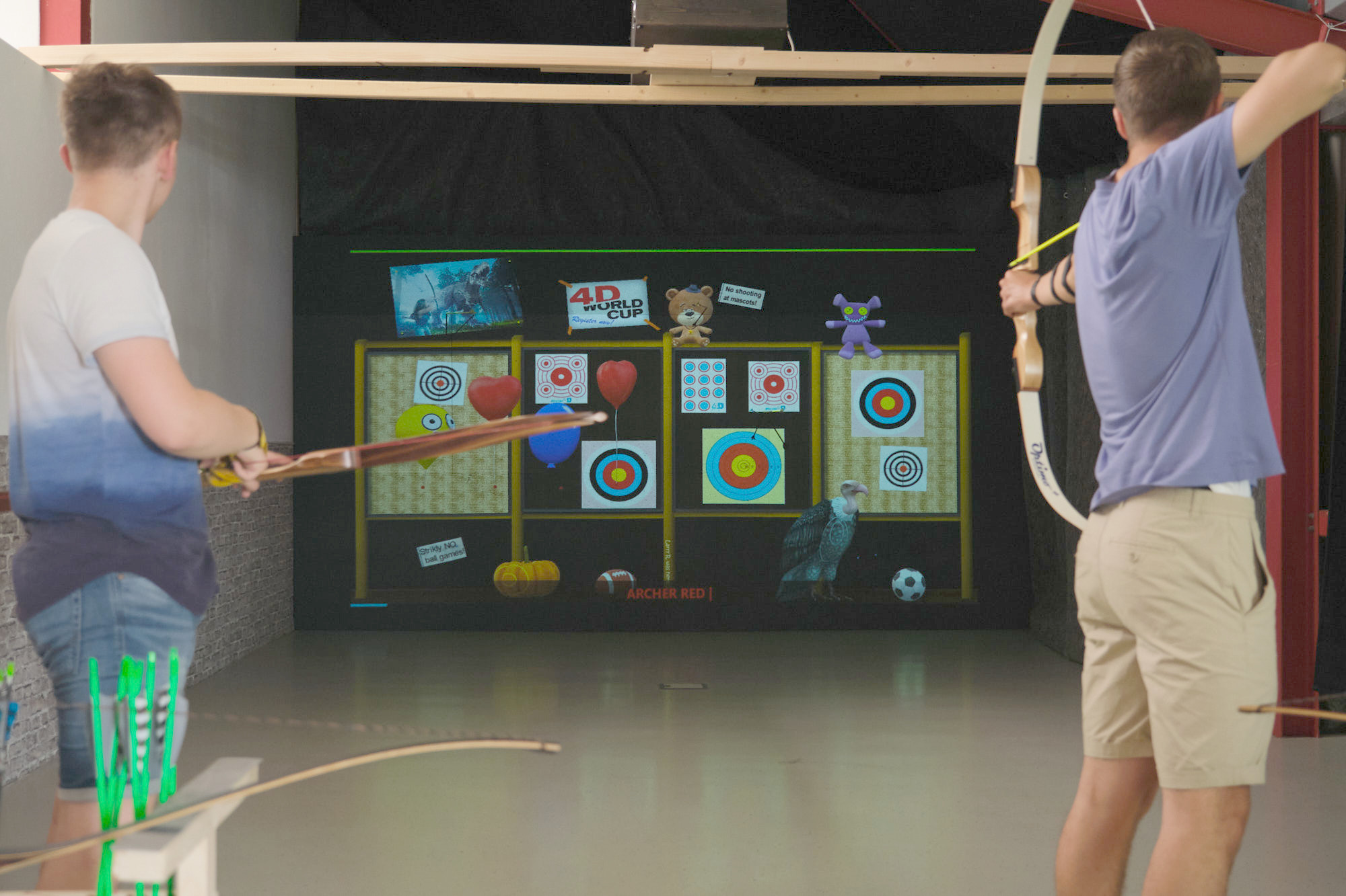 3D Parcour Bogensport - Weiteres Sortiment: 3D Tiere - Spaß mit vielen Zielen auf der Leinwand (ja, es wird wirklich mit Pfeil und Bogen geschossen!) - Bogenshop Usingen