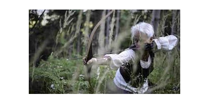 3D archery course - St. Veit an der Glan - Die Chefin diesmal ohne ihr Lieblingswerkzeug - den Fein Multimaster - in der Hand - Die Bogenflüsterei