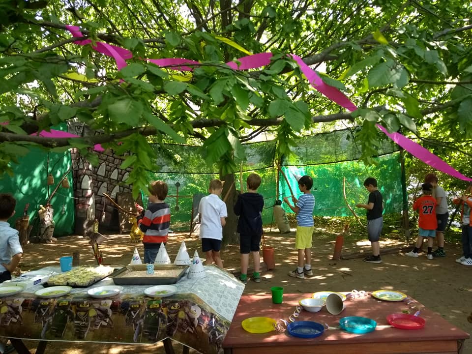 Bogensportanlage - Jäger und Sammler Unterschiedliche Parcours Kinderecke