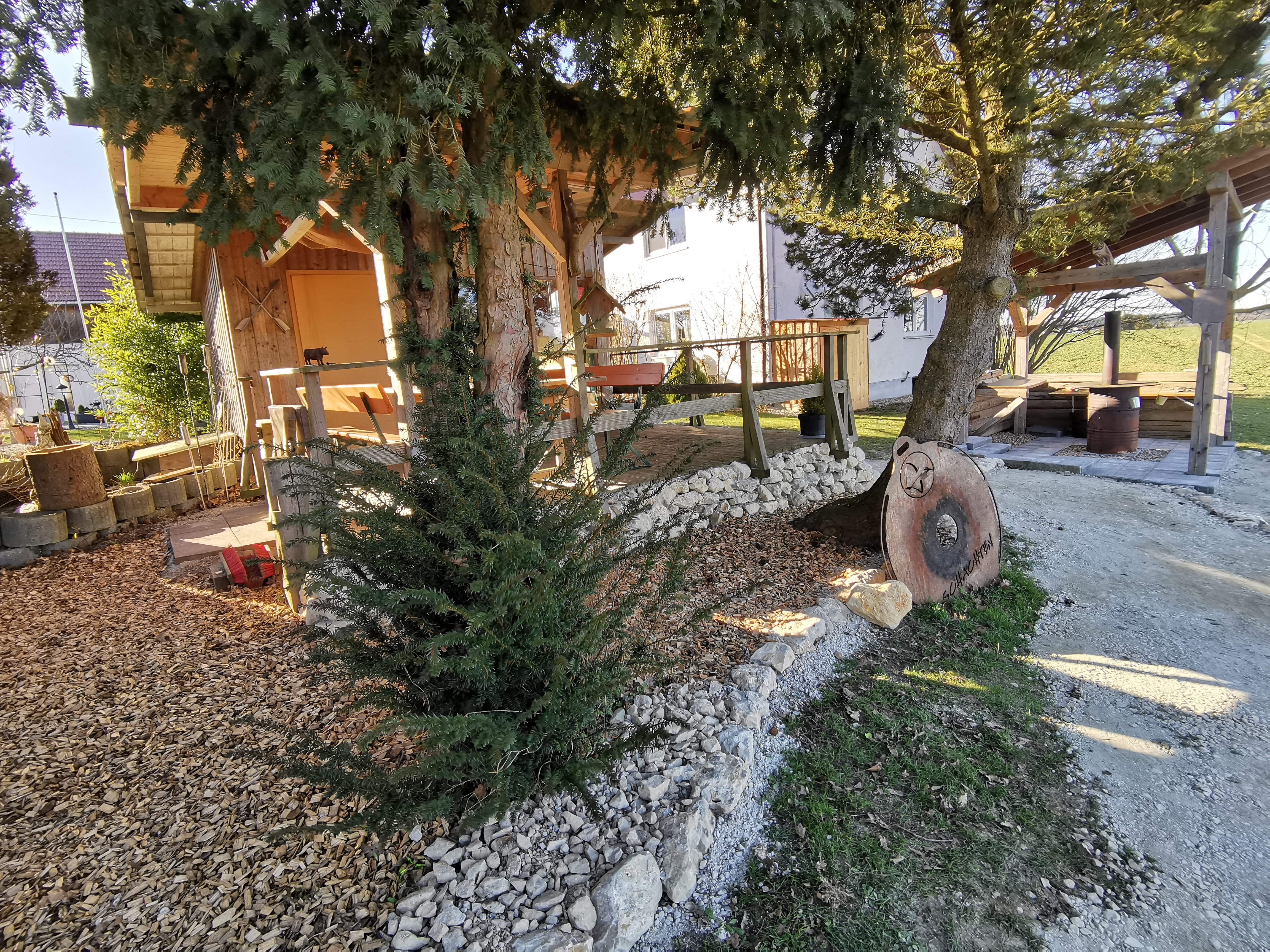 3D Parcour Bogenschießen: Bogenhütte mit Terrasse und Kühlschrank  - Bogenparcours Schachten