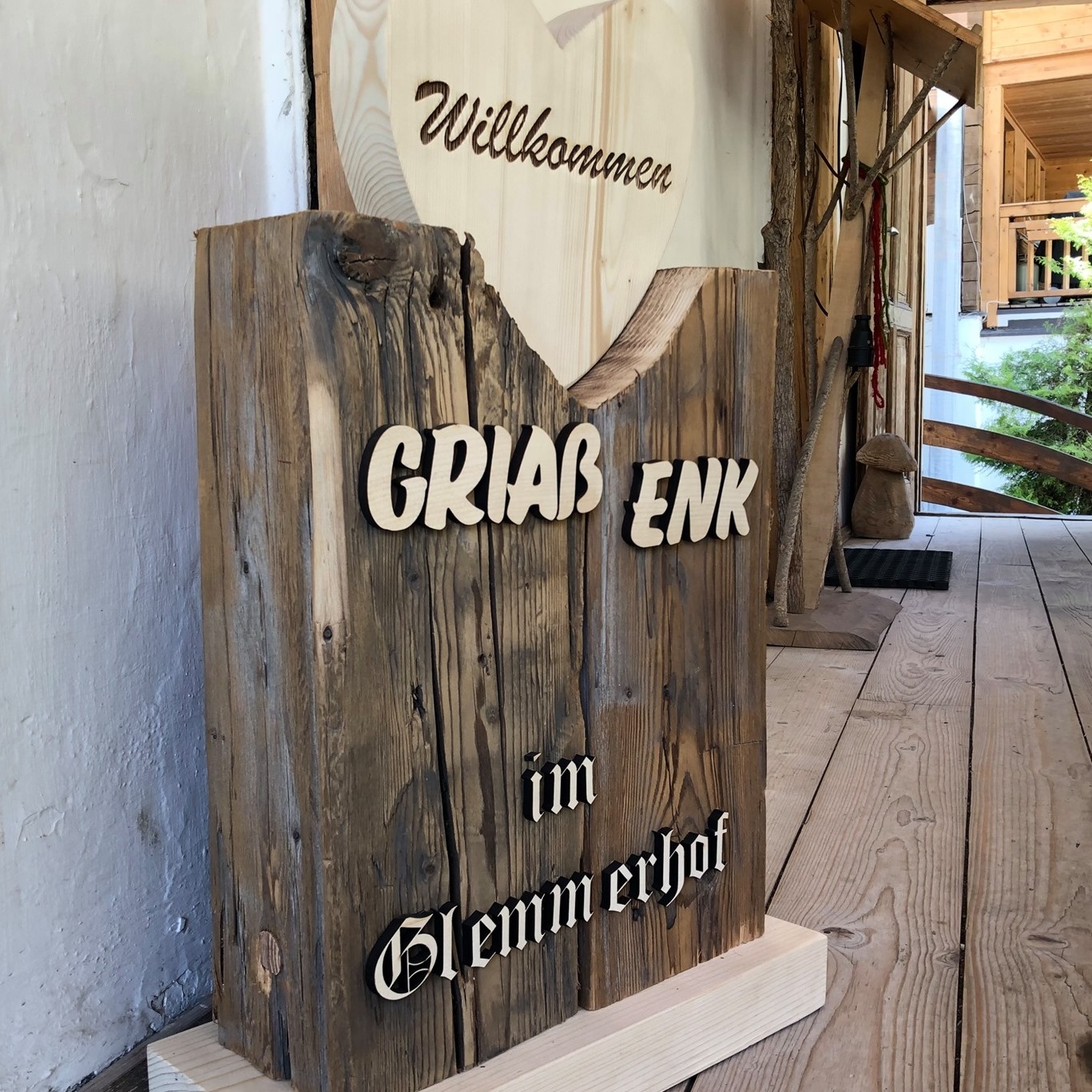 3D Parcour Bogensport - Ausstattung Beherberung: Parkplatz beim der Unterkunft - GASTHOF CAMPING BOGENPARCOURS GLEMMERHOF